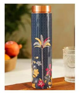 Bouteille d'eau en cuivre Coral Blossom avec imprimé Charcoal Garden, réutilisable, anti-fuite, pour le bureau, les voyages, l'usage quotidien, cadeau - Product Image 4