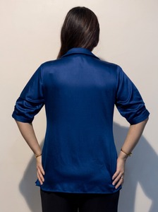 Chemise décontractée en coton pour femme, la plus vendue, pour un usage quotidien, confortable et respirante. Achetez directement auprès du fournisseur. Exportation en gros d'Inde. - Product Image 2