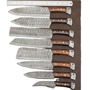 Juego de Cuchillos de Chef Profesionales de Acero de Damasco Hechos a Mano por Ahmad Fabric, 8 Piezas, Mango de Resina, Funda de Cuero, Diseño Moderno, Personalizable - Product Image 1