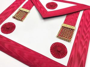 Masonic Scottish Rite Master Mason Apron <b>Red</b> Silk Square Shape Handmade with Gold Chains and Rosettes - Product Image 2