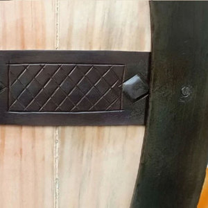 Escudo de madera hecho a mano, escudo redondo de madera para eventos de disfraces, decoración de festivales, accesorios de teatro - Product Image 5