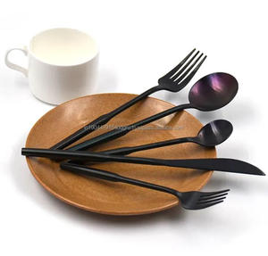 Meilleure vente moderne lourd noir épaissi manche rond 18/10 5 pcs ensemble de couverts - Product Image 4