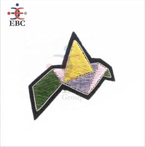 Broche personnalisée de mode en fil de métal fait à la main OEM Patch de conception d'arbre de date Vente en gros de broches en fil de métal coloré - Product Image 6