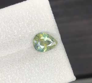 Saphir naturel jaune-vert, pierre précieuse en vrac, qualité supérieure, effet de changement de couleur, taille poire, certifié par un tiers, taille libre pour la fabrication de bijoux - Product Image 4