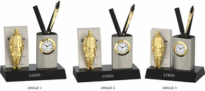 Trophée de bureau attrayant avec options de personnalisation de la marque. - Product Image 6