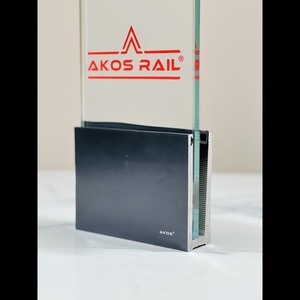 Profilé en aluminium Akos-India 115 x 41, canal continu, export direct d'usine pour projets de balustrades de bâtiments à grande échelle - Product Image 2