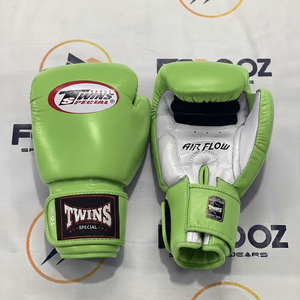 Guantes de Boxeo Profesionales Personalizados Twins, Guantes de Entrenamiento de Cuero con Diseño de Flujo de Aire, Cierre de Gancho y Bucle, Equipo de Artes Marciales para Adultos - Product Image 6