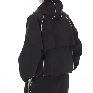 Ensemble de survêtement en nylon streetwear uni personnalisé pour homme, haute qualité, 2 pièces, léger, ample, coupe-vent - Product Image 3