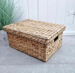 Cesta rectangular de jacinto de agua con tapa, tejida con hierba marina, cesta de almacenamiento hecha a mano, venta al por mayor, ecológica, hecha en Vietnam - Product Image 1