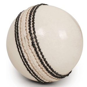 Cuir de haute qualité adapté aux matchs de club et aux tournois - Balles de cricket en cuir blanc chez Qasaab Gloves Company - Product Image 6