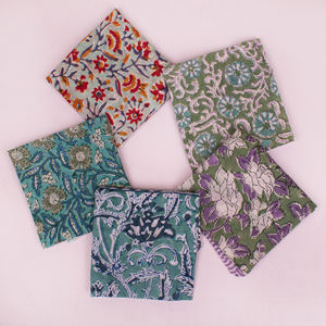 Pañuelo Cuadrado Pequeño Personalizado, Bandana con Estampado, Pañuelo para el Cuello, Pañuelo para la Cabeza para Mujer, Hecho 100% de Algodón - Product Image 3