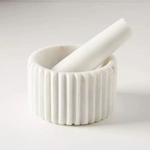 Mortero y pilón de mármol gris liso de fabricante confiable con altura cómoda, ideal para sesiones continuas de molienda manual. - Product Image 1