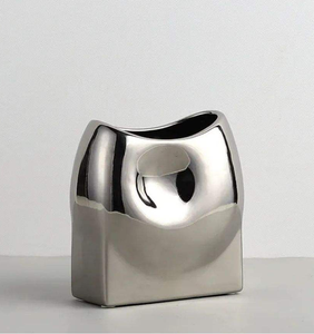 Nouveau vase de sol en acier inoxydable miroir, style minimaliste de luxe, design moderne avec arrangements décoratifs uniques - Product Image 1
