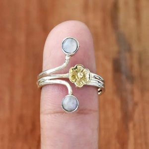 925 Sterling Silver Rainbow Moonstone <b>Statement</b> <b>Ring</b> Handmade Boho Flower Jewelry June Birthstone - Product Image 4