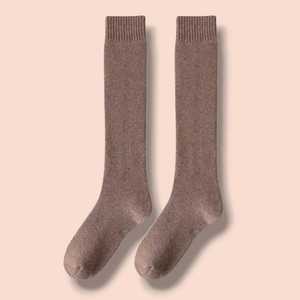 Chaussettes de sport unisexes en coton avec logo personnalisé, respirantes, décontractées, streetwear, pour tous les jours, chaussettes tendance - Product Image 3