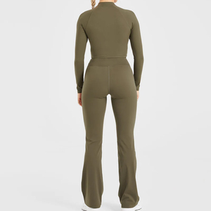 Women Plus Size 2-Piece Yoga Set Solid Color Crop <b>Top</b> Full-Length Flare Leggings <b>Elastic</b> Waist Long Sleeve Waterproof Quick Dry - Product Image 2