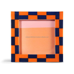 Cadre photo artisanal bleu-noir réglable à bords chevron, décoration artistique moderne en bois pour une présentation de table haut de gamme - Product Image 5