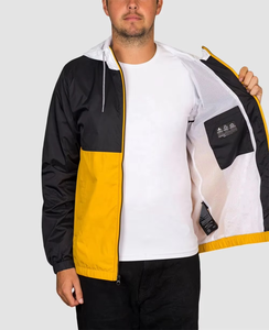 Customized Unisex Outdoor Soft <b>Shell</b> Windbreaker Jacket Waterproof Zipper Closure Men for Casual Sports in Autumn - Product Image 3