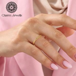 Bague de fiançailles et de mariage unisexe classique en moissanite plaquée or rose avec motif feuille, certifiée IGI - Charm_Jewells - Product Image 5
