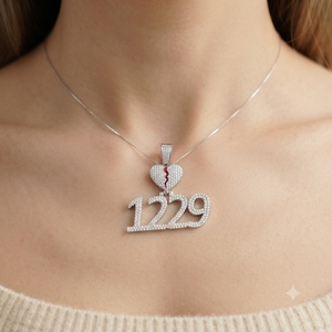 Colgante de esmalte con cierre de corazón roto, chapado en oro de plata 925, con inicial y número personalizados, de moissanita brillante, estilo hip hop, para fiestas, de moda - Product Image 2