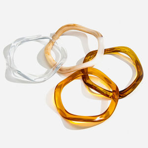 Bracelet tendance en résine acrylique rose rouge et jaune, anneaux carrés, boucles irrégulières empilées pour femmes - Product Image 1