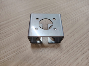 Support de fixation métallique robuste OEM, quincaillerie structurelle, estampage, poinçonnage, pliage, fabrication sur mesure, MOQ=1 - Product Image 2