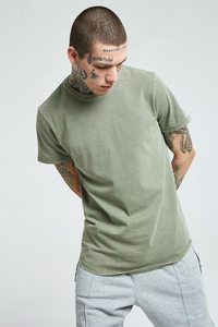 เสื้อยืดแขนสั้นสีเขียวมะกอกสำหรับผู้ชาย ทรงปกติ คอกลม ผ้าเจอร์ซีย์คอตตอนแบบสบายๆ เป็นมิตรกับสิ่งแวดล้อม พิมพ์โลโก้ตามสั่งด้านหน้า - Product Image 1