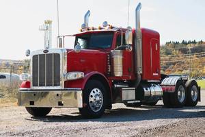 รถหัวลาก 10 ล้อ 6x4 ดีเซล กำลังสูง สำหรับขนส่งสินค้าหนักและขนส่งระยะไกล - Product Image 5