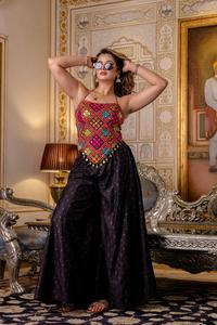Conjunto de Top de Seda Bordado y Pantalones Palazzo con Detalles de Espejo, Borlas y Dori, Listo para Usar, Colección Especial Navratri - Product Image 1