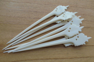 Épingle à cheveux moderne sculptée à la main en os écologique, outil de coiffure traditionnel, objet d'art de collection pour femmes, jeunes filles et mariées - Product Image 4