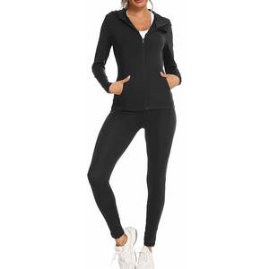 Nouvelle tendance 2026 : Ensemble de survêtement deux pièces pour femme, haut court personnalisé et pantalon de jogging rayé en velours, idéal pour la gym - Product Image 4