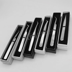 Pince à épiler RMI Silver Shin pour cils, avec poignée à motif étoile et emballage en boîte blanche/noire, ensemble de pinces à épiler - Product Image 4