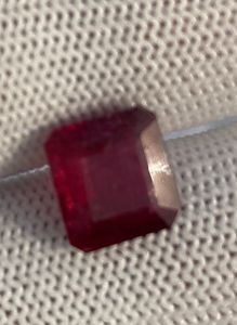 ทับทิมทรงเหลี่ยมแสงธรรมชาติ – พลอยหลวม 4.50 กะรัต สำหรับทำเครื่องประดับ สะอาดตา - Product Image 3