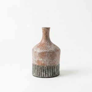 Jarrón de Cerámica Rústico Color Gris Oscuro Rojizo Terracota, con Cuello de Botella y Diseño Acanalado, para Mesa, Vaso para Plantas, Exportador Mayorista - Product Image 1