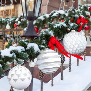 4 crochets de décoration suspendus blancs et argentés incassables avec 4 grandes boules de Noël de 6/150 mm, décorations pour arbre de Noël - Product Image 3