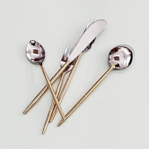 Ensemble de couverts plaqués argent au Design haut de gamme Portugal avec torsion argentée, ensemble d'ustensiles à poignée en forme d'ananas en or - Product Image 5