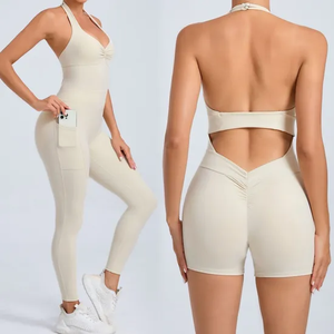 Body de sport pour femme en Spandex/Nylon, très élastique et respirant, avec col en V, bretelles halter, dos froncé et soutien-gorge intégré, modèle trois. - Product Image 4