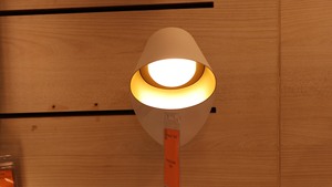 โคมไฟติดผนังเหล็ก LED 10W รุ่นใหม่ พร้อมปุ่มหรี่ไฟ สำหรับตกแต่งภายในห้องนอน ห้องนั่งเล่น และโรงแรม - Product Image 6