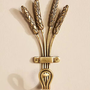 ตะขอแขวนผนังอะลูมิเนียมหล่ออย่างมีสไตล์สำหรับจัดระเบียบผนังห้องนอน สร้างรูปลักษณ์ภายในที่เรียบร้อยและสง่างาม - Product Image 1