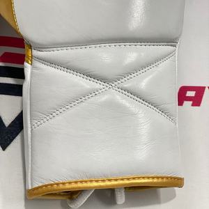 ถุงมือชกมวยต่อสู้หนังวัวแท้ผูกเชือกสีขาวสีทองแบบมืออาชีพผลิตตามสั่ง - Product Image 2