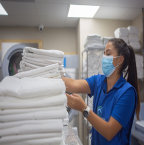 High Quality 400 GSM Cotton Hospital Bath Towels Soft Lightweight Fast Dry Fabric ICU Medical Healthcare OEM - Product Image 3