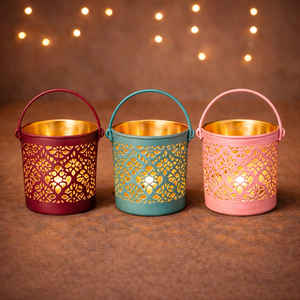 Juego de 3 Portavelas Votivas Marroquíes de Metal - Product Image 2