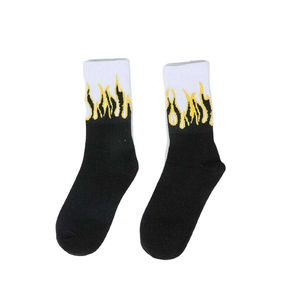 Chaussettes en coton pour hommes de haute qualité, broderie personnalisée, logo coloré, antibactériennes, antidérapantes, chaussettes de sport décontractées pour l'automne - Product Image 4