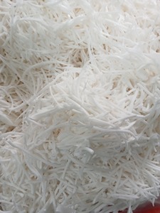 มะพร้าวอบแห้งพรีเมียมจากเวียดนาม – เกรดละเอียดและกลาง ความชื้นต่ำ ราคาขายส่ง // คุณทอม - Product Image 4