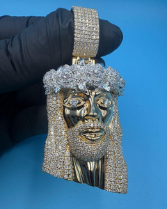 จี้พระเยซูทรงโมอิสซาไนต์แบบฝังเพชรเต็มตัวสำหรับผู้ชาย เงินแท้ 925 ชุบทอง 18K หรูหรา ได้รับการรับรองจาก GCI & IDGL - Product Image 1