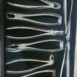 Juego de 10 Pinzas de Extracción Dental Manuales Reutilizables, Patrón Inglés, Instrumentos Quirúrgicos de Acero Inoxidable - Product Image 5