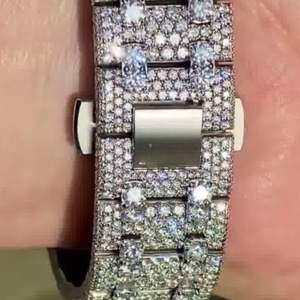 Montre de luxe entièrement sertie de diamants VVS de qualité supérieure, fabriquée en laboratoire, nouvelle collection - Product Image 4