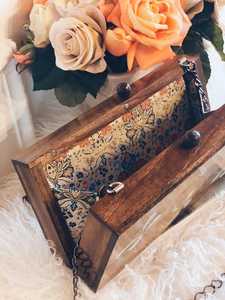 Pochette artisanale en bois écologique avec incrustation de nacre de qualité supérieure pour une mode nuptiale élégante, les célébrations de mariage et les festivals - Product Image 5