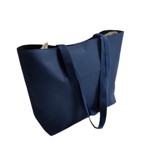 Sac fourre-tout décontracté en nylon enduit imperméable avec doublure intérieure en polyester, sac promotionnel pour cadeaux, offres promotionnelles et expositions - Product Image 2