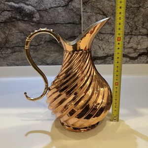 Carafe à eau en cuivre couleur terre naturelle, finition lisse, article de gros personnalisé en usine - Product Image 6